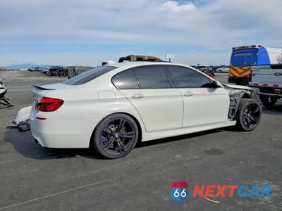 Trzecie zdjęcie samochodu z tyłu: 2013 BMW Motorrad M5 VIN:WBSFV9C58DC773304 - miniatura