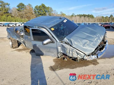 Czwarte zdjęcie samochodu z boku: 2016 CHEVROLET SILVERADO C1500 LT VIN:3GCPCREC4GG153502 - miniatura
