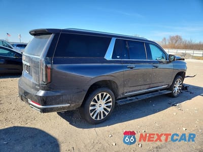 Trzecie zdjęcie samochodu z tyłu: 2026 CADILLAC ESCALADE ESV PLATINUM LUXURY VIN:1GYS9MKL7TR225474 - miniatura