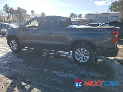 Drugie zdjęcie samochodu z przodu: 2020 CHEVROLET SILVERADO K1500 CUSTOM VIN:1GCRYBEH2LZ359375 - miniatura