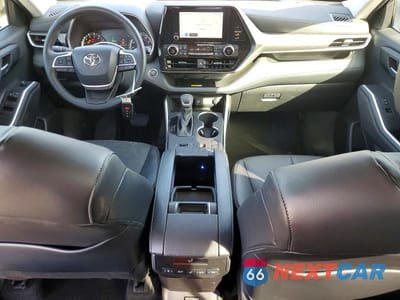 Zdjęcie 8 z 13 samochodu: 2023 TOYOTA HIGHLANDER L VIN:5TDKDRAH8PS512957 - miniatura