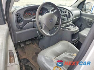Zdjęcie 8 z 12 samochodu: 2004 FORD E250 UTILITY / SERVICE VAN VIN:1FTNE24L44HB55598 - miniatura