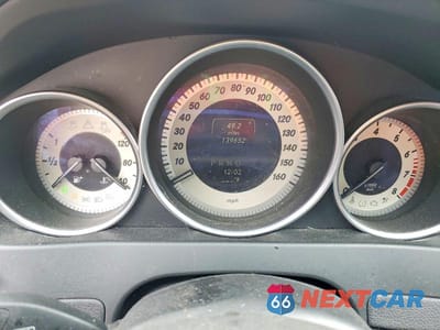 Zdjęcie 9 z 12 samochodu: 2013 MERCEDES-BENZ C 250 VIN:WDDGF4HB9DA743465 - miniatura