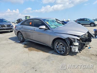 Czwarte zdjęcie samochodu z boku: 2024 HYUNDAI ELANTRA SEL VIN:KMHLM4DG2RU737637 - miniatura