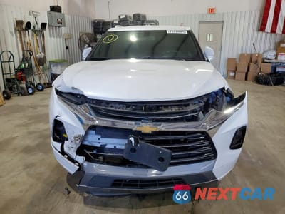 Piąte zdjęcie samochodu w środku: 2020 CHEVROLET BLAZER PREMIER VIN:3GNKBFRS1LS560205 - miniatura