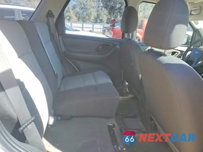 Zdjęcie 11 z 13 samochodu: 2007 FORD ESCAPE XLS VIN:1FMYU02Z17KA06676 - miniatura