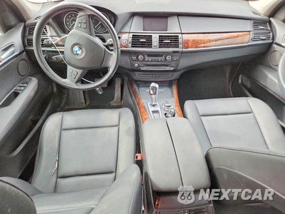 Zdjęcie 8 z 13 samochodu: 2011 BMW X5 VIN:5UXZW0C54BL657610 - miniatura