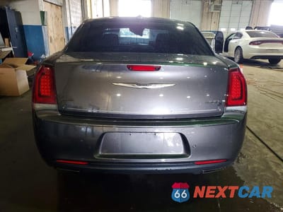 Zdjęcie 6 z 12 samochodu: 2019 CHRYSLER 300 S VIN:2C3CCAGG4KH517530 - miniatura