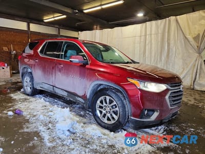 Czwarte zdjęcie samochodu z boku: 2020 CHEVROLET TRAVERSE LT VIN:1GNEVGKW8LJ295968 - miniatura