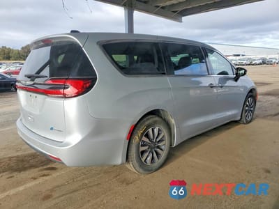 Trzecie zdjęcie samochodu z tyłu: 2024 CHRYSLER PACIFICA HYBRID SELECT VIN:2C4RC1S77RR126924 - miniatura