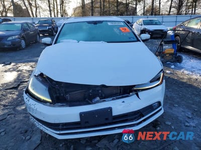 Piąte zdjęcie samochodu w środku: 2017 VOLKSWAGEN JETTA SEL VIN:3VWL17AJ1HM303367 - miniatura