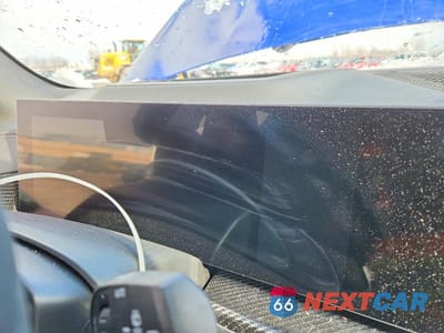 Zdjęcie 9 z 13 samochodu: 2026 BMW X5 M60I VIN:5UX33EU05T9183115 - miniatura