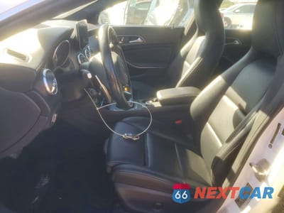 Zdjęcie 7 z 11 samochodu: 2019 MERCEDES-BENZ CLA 250 4MATIC VIN:WDDSJ4GB9KN736726 - miniatura