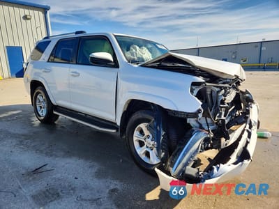 Czwarte zdjęcie samochodu z boku: 2019 TOYOTA 4RUNNER SR5 VIN:JTEZU5JR0K5210010 - miniatura