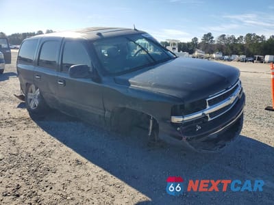 Czwarte zdjęcie samochodu z boku: 2005 CHEVROLET TAHOE K1500 VIN:1GNEK13T75R111361 - miniatura