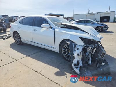 Czwarte zdjęcie samochodu z boku: 2014 LEXUS LS 460 L VIN:JTHGL5EF8E5051061 - miniatura