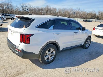 Trzecie zdjęcie samochodu z tyłu: 2023 KIA SORENTO LX VIN:5XYRG4LC8PG168070 - miniatura