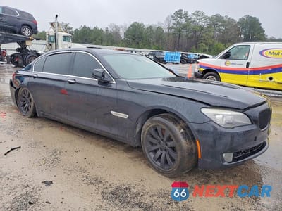 Czwarte zdjęcie samochodu z boku: 2011 BMW 750 LXI VIN:WBAKC8C58BC432887 - miniatura