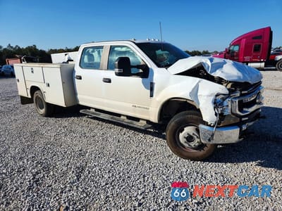 Czwarte zdjęcie samochodu z boku: 2022 FORD F-350 *SUPER DUTY XL VIN:1FD8W3HT5NED23547 - miniatura