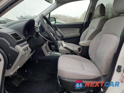 Zdjęcie 7 z 13 samochodu: 2017 SUBARU FORESTER 2.5I PREMIUM VIN:JF2SJAEC5HH496507 - miniatura