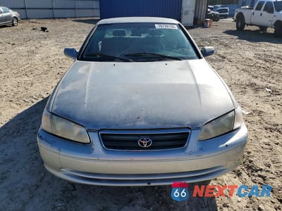 Piąte zdjęcie samochodu w środku: 2000 TOYOTA CAMRY CE VIN:4T1BG22K9YU002912 - miniatura