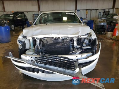 Piąte zdjęcie samochodu w środku: 2013 CHRYSLER 300C VIN:2C3CCAETXDH557937 - miniatura
