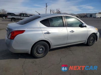 Trzecie zdjęcie samochodu z tyłu: 2012 NISSAN VERSA 1.6 S VIN:3N1CN7AP2CL918300 - miniatura