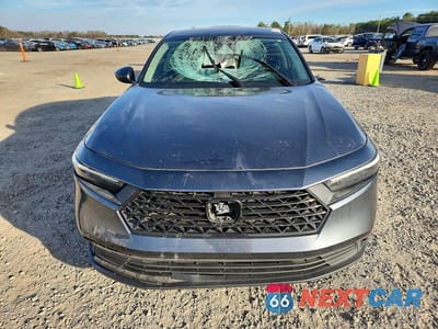 Piąte zdjęcie samochodu w środku: 2023 HONDA ACCORD LX VIN:1HGCY1F28PA030678 - miniatura