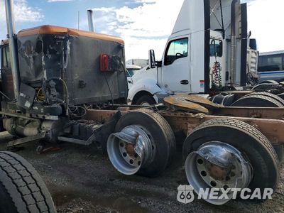 Zdjęcie 9 z 10 samochodu: 1995 FREIGHTLINER CONVENTIONAL FLD120 VIN:1FUPDXYB0SP857407 - miniatura