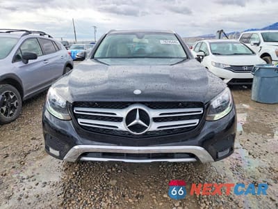 Piąte zdjęcie samochodu w środku: 2017 MERCEDES-BENZ GLC 300 4MATIC VIN:WDC0G4KB6HF262707 - miniatura