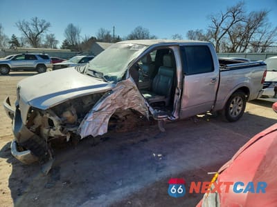 2006 LINCOLN TOWNHOUSE MARK LT 5LTPW18536FJ13057 - główne zdjęcie licytacji z USA - miniatura