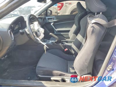 Zdjęcie 7 z 12 samochodu: 2017 TOYOTA 86 BASE VIN:JF1ZNAA16H9702214 - miniatura