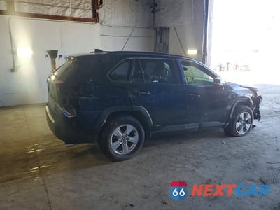 Trzecie zdjęcie samochodu z tyłu: 2020 TOYOTA RAV4 HYBRID XLE VIN:JTMRWRFV3LD070232 - miniatura