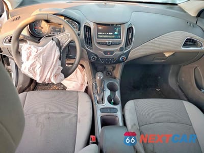 Zdjęcie 8 z 12 samochodu: 2017 CHEVROLET CRUZE LT VIN:1G1BE5SM8H7280947 - miniatura