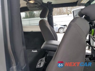 Zdjęcie 10 z 12 samochodu: 2016 JEEP WRANGLER SPORT VIN:1C4AJWAG3GL274205 - miniatura