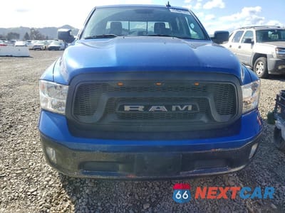 Piąte zdjęcie samochodu w środku: 2016 RAM 1500 SLT VIN:3C6RR7LT0GG214687 - miniatura