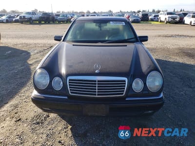 Piąte zdjęcie samochodu w środku: 1996 MERCEDES-BENZ E 320 VIN:WDBJF55F0TJ020100 - miniatura