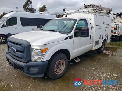 2013 FORD F350 SUPER DUTY UTILITY / SERVICE TRUCK 1FDRF3A67DEB92452 - główne zdjęcie licytacji z USA - miniatura