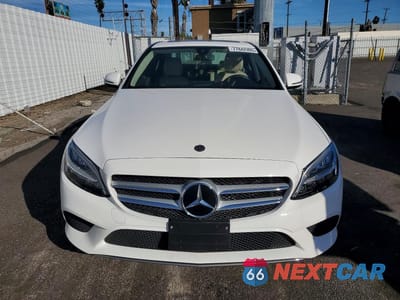 Piąte zdjęcie samochodu w środku: 2021 MERCEDES-BENZ C 300 VIN:W1KWF8DB2MR620231 - miniatura