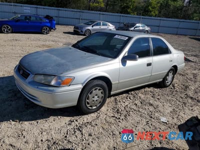 2000 TOYOTA CAMRY CE 4T1BG22K9YU002912 - główne zdjęcie licytacji z USA - miniatura