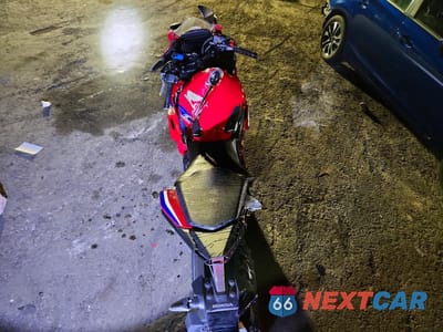 Zdjęcie 6 z 8 samochodu: 2025 HONDA CBR500 RA VIN:MLHPC7051S5102193 - miniatura