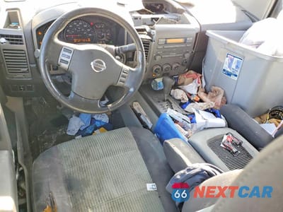 Zdjęcie 8 z 11 samochodu: 2004 NISSAN TITAN XE VIN:1N6AA06B94N541497 - miniatura