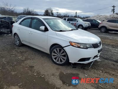 Czwarte zdjęcie samochodu z boku: 2012 KIA FORTE SX VIN:KNAFW4A32C5497355 - miniatura