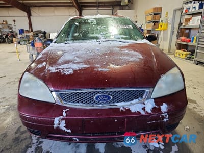 Piąte zdjęcie samochodu w środku: 2007 FORD FOCUS ZX4 VIN:1FAFP34N67W295518 - miniatura