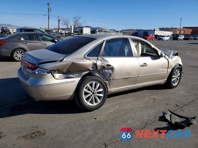 Trzecie zdjęcie samochodu z tyłu: 2006 HYUNDAI AZERA SE VIN:KMHFC46F96A105039 - miniatura