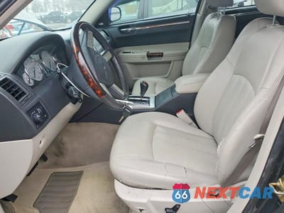 Zdjęcie 7 z 11 samochodu: 2006 CHRYSLER 300C VIN:2C3KA63H56H515739 - miniatura