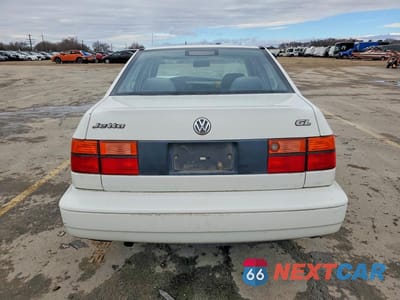 Zdjęcie 6 z 11 samochodu: 1998 VOLKSWAGEN JETTA GL VIN:3VWRA81H7WM209052 - miniatura