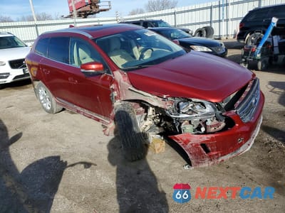 Czwarte zdjęcie samochodu z boku: 2016 VOLVO XC60 T5 PREMIER VIN:YV4612RK4G2916876 - miniatura