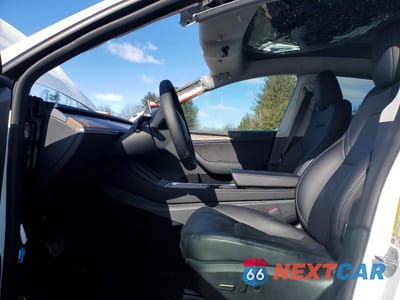 Zdjęcie 7 z 12 samochodu: 2025 TESLA MODEL Y VIN:7SAYGDED7SF260310 - miniatura