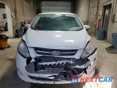 Piąte zdjęcie samochodu w środku: 2016 FORD C-MAX SE VIN:1FADP5AU1GL114809 - miniatura